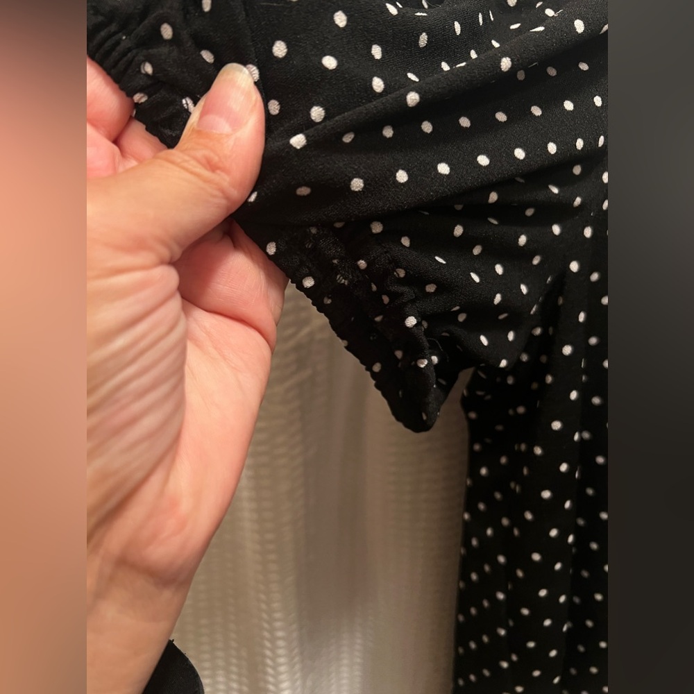Polka Dot Top with Ruffle Detail, Gingham Shoulder Ties, Short Sleeve, Sz Large - Picture 8 of 9